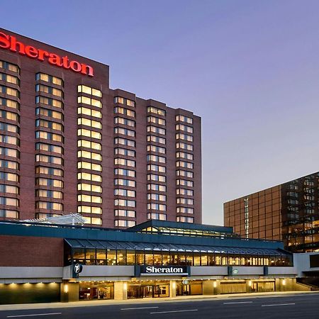 Sheraton Hamilton Hotel Exterior photo