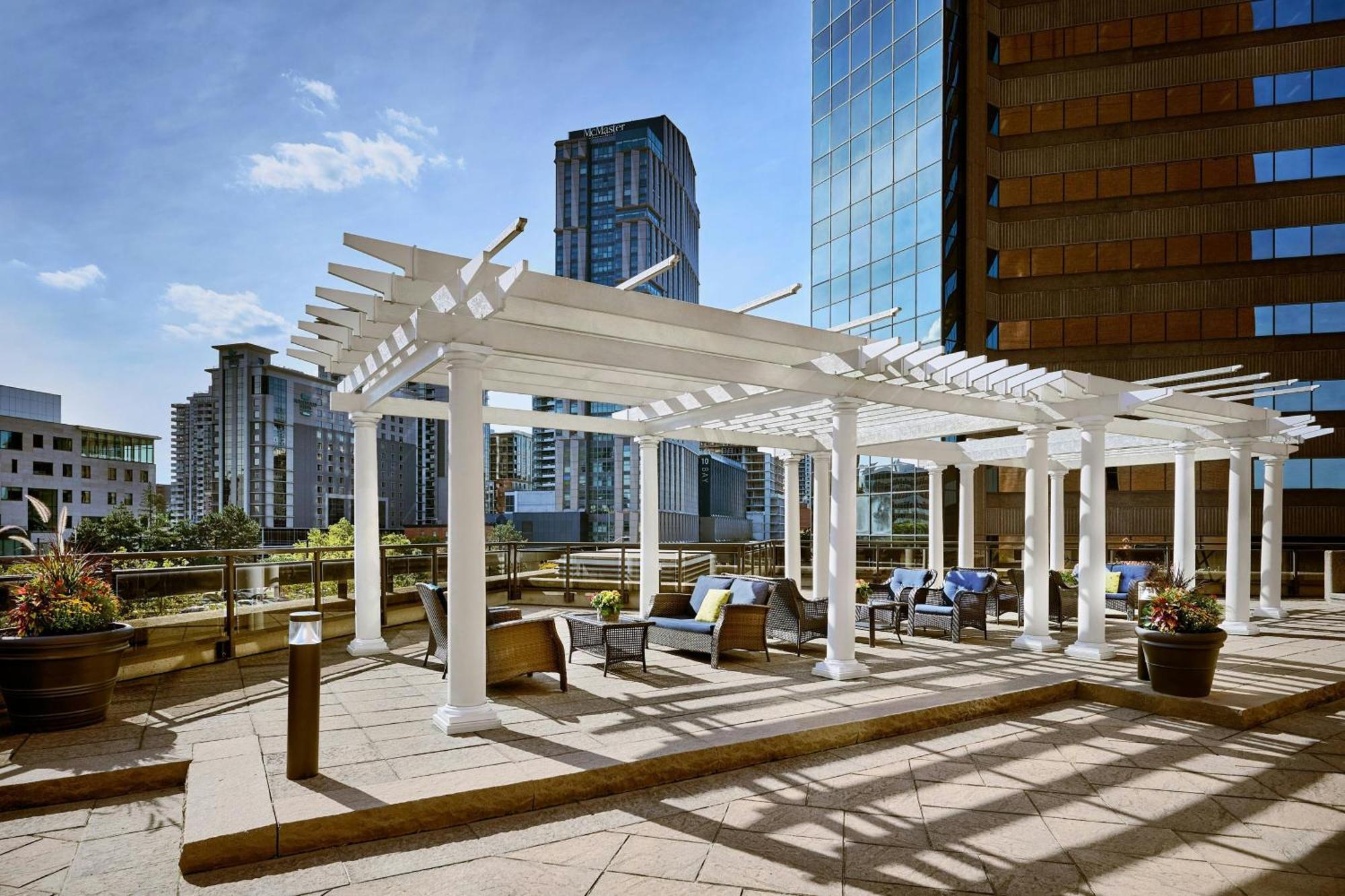 Sheraton Hamilton Hotel Exterior photo