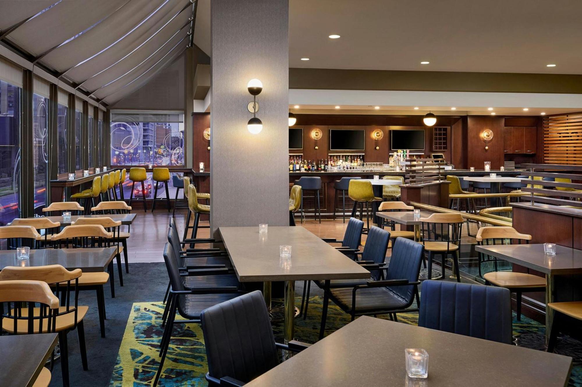 Sheraton Hamilton Hotel Exterior photo