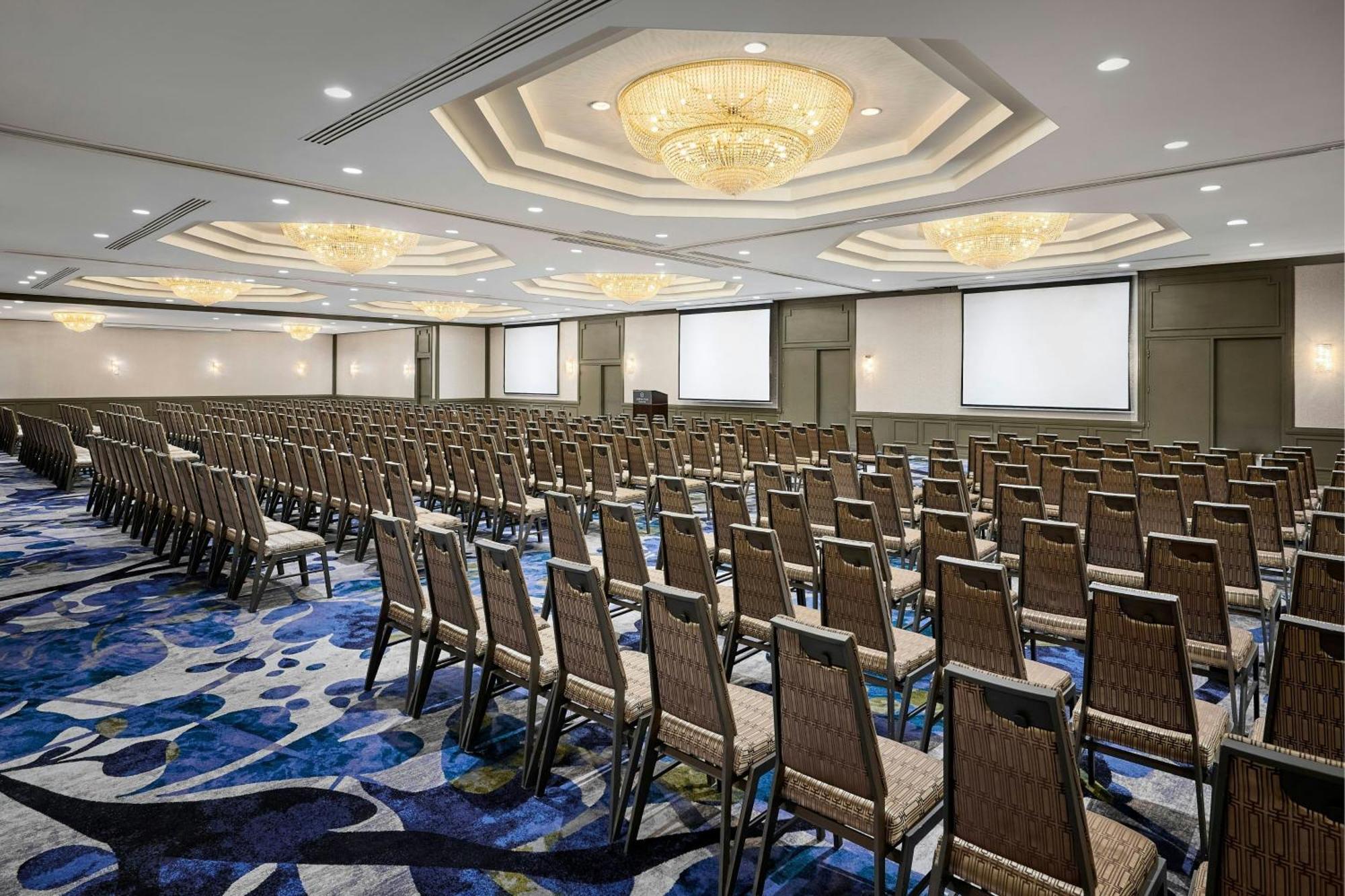 Sheraton Hamilton Hotel Exterior photo